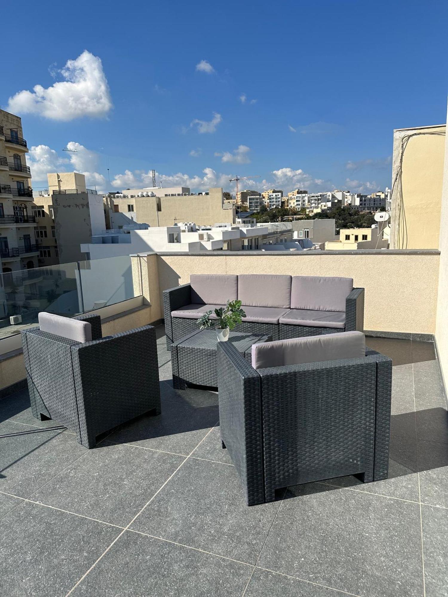 Sliema 2 Bedroom Penthouse Екстериор снимка
